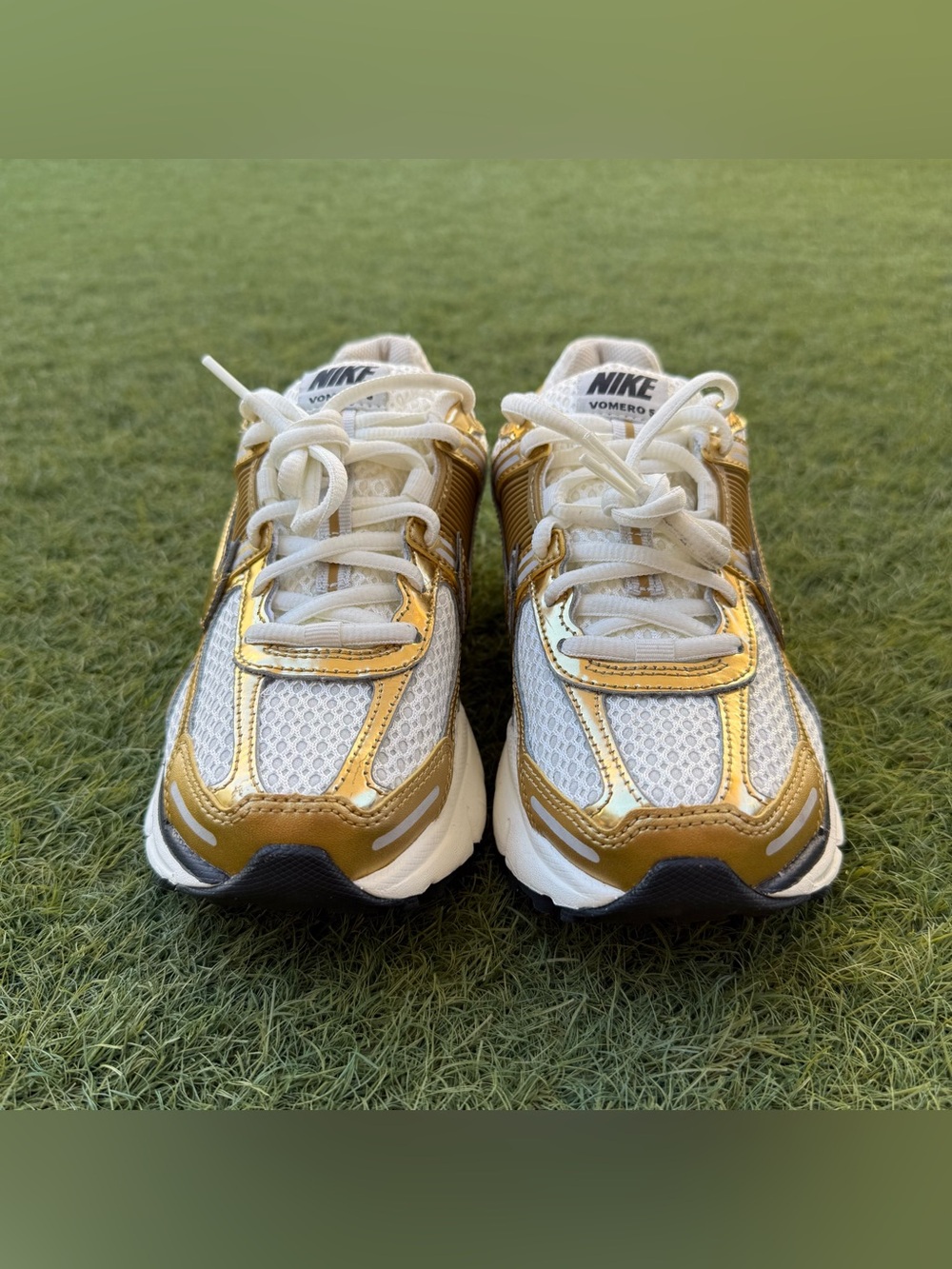 Nike Zoom Vomero 5 - Picture 2 of 5